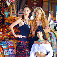 3SantaFewomenshop-75